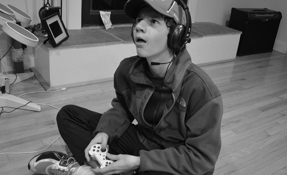 Why Violent Video Games are Not Healthy for Your Teen [One Minute Feature]