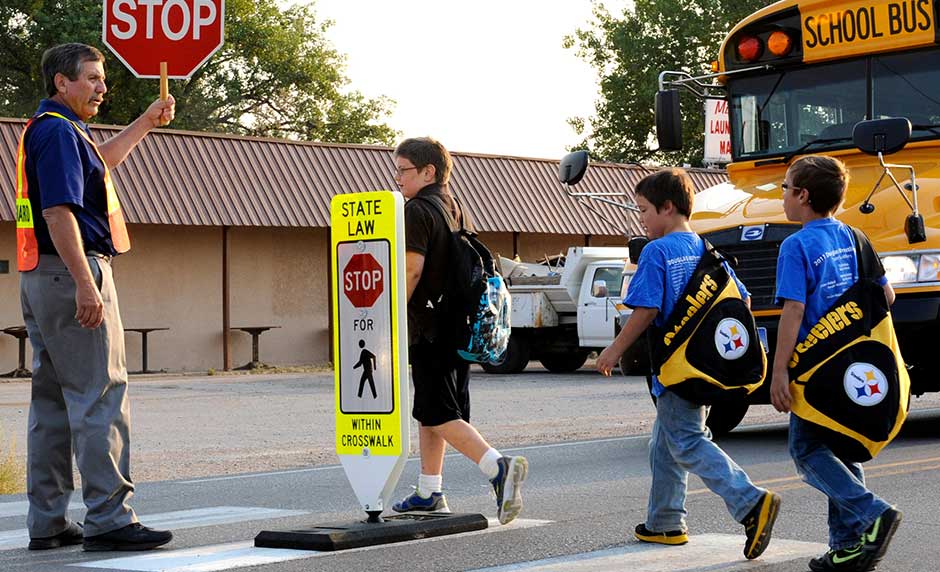 What Parents Should Teach Their Kids About Being a Safe Pedestrian [One Minute Feature]