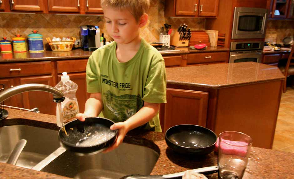 Why Parents Should Consider the Benefits of Doing Chores [One Minute Feature]