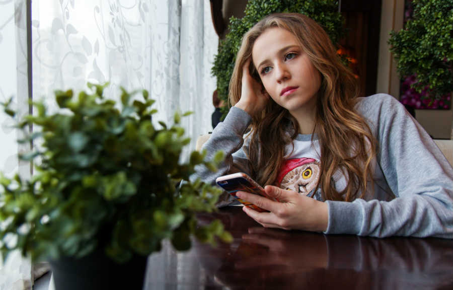Teen Smartphone Habits and Their Overall Effects [One Minute Feature]